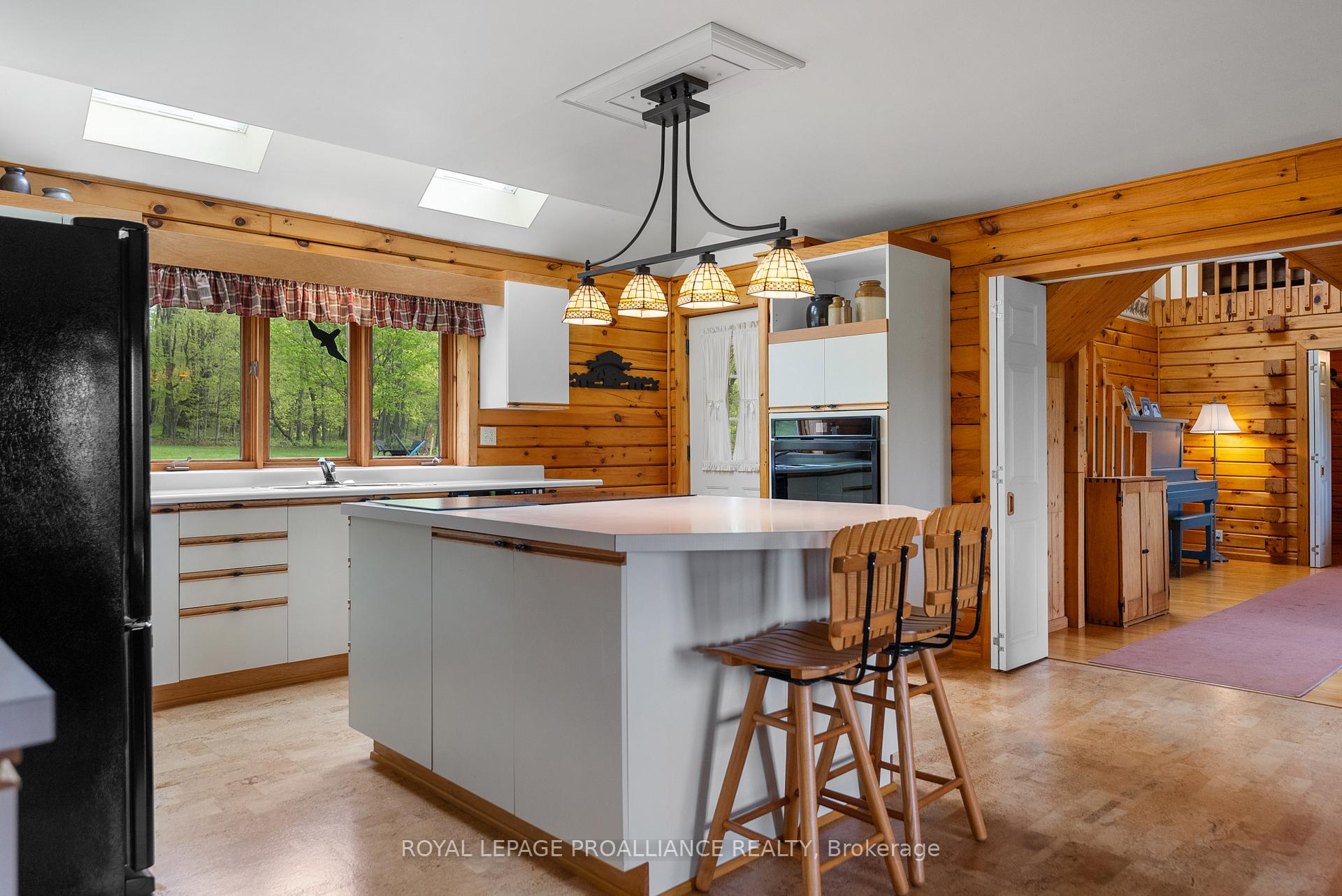 Photo 10 of 14892 Highway 62, Madoc — HOMEH
