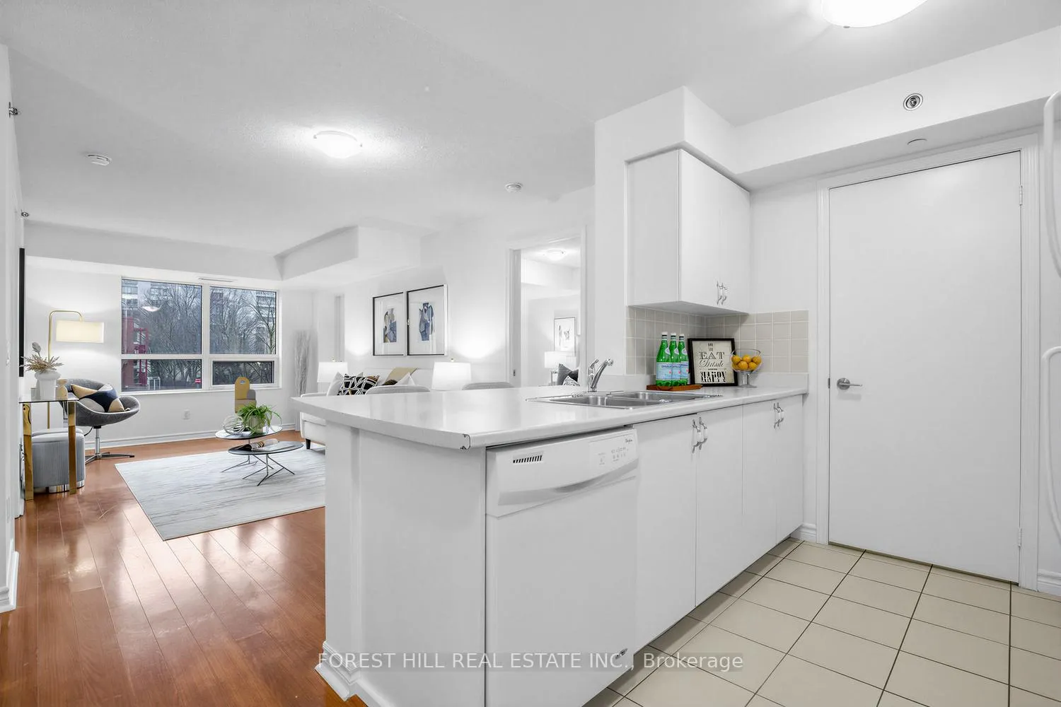 Photo 3 of Unit 226, 35 Saranac Boulevard, Toronto, Englemount-Lawrence — HOMEH