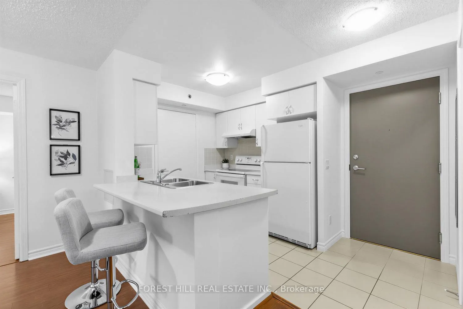 Photo 5 of Unit 226, 35 Saranac Boulevard, Toronto, Englemount-Lawrence — HOMEH