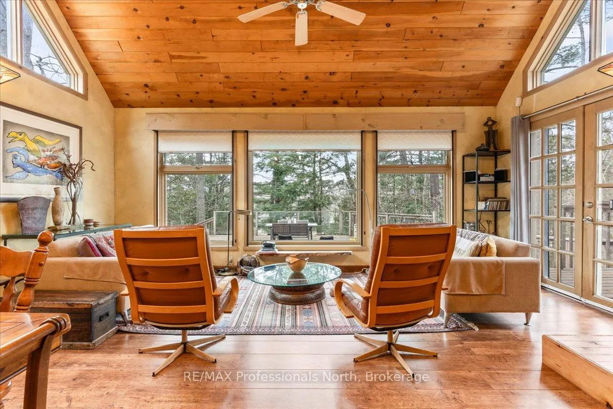 Photo 11 of 1032 Parallel Falls Lane, Minden Hills, Minden — HOMEH