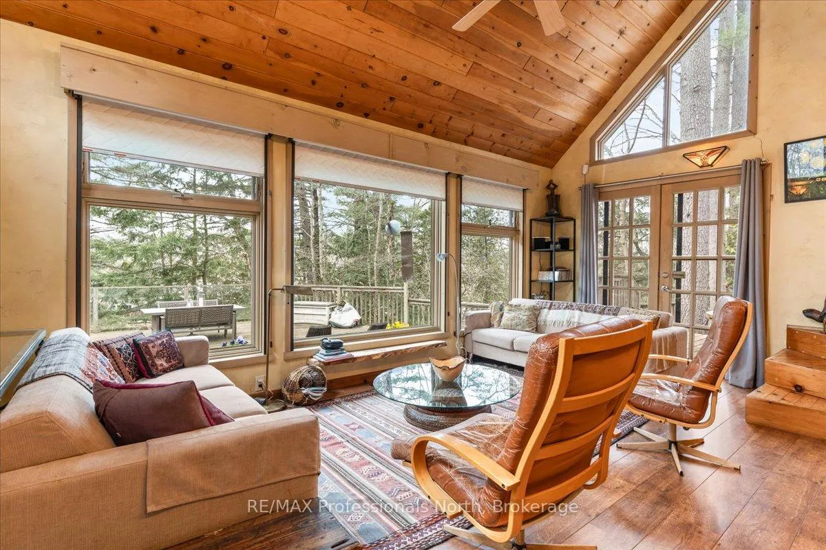 Photo 12 of 1032 Parallel Falls Lane, Minden Hills, Minden — HOMEH