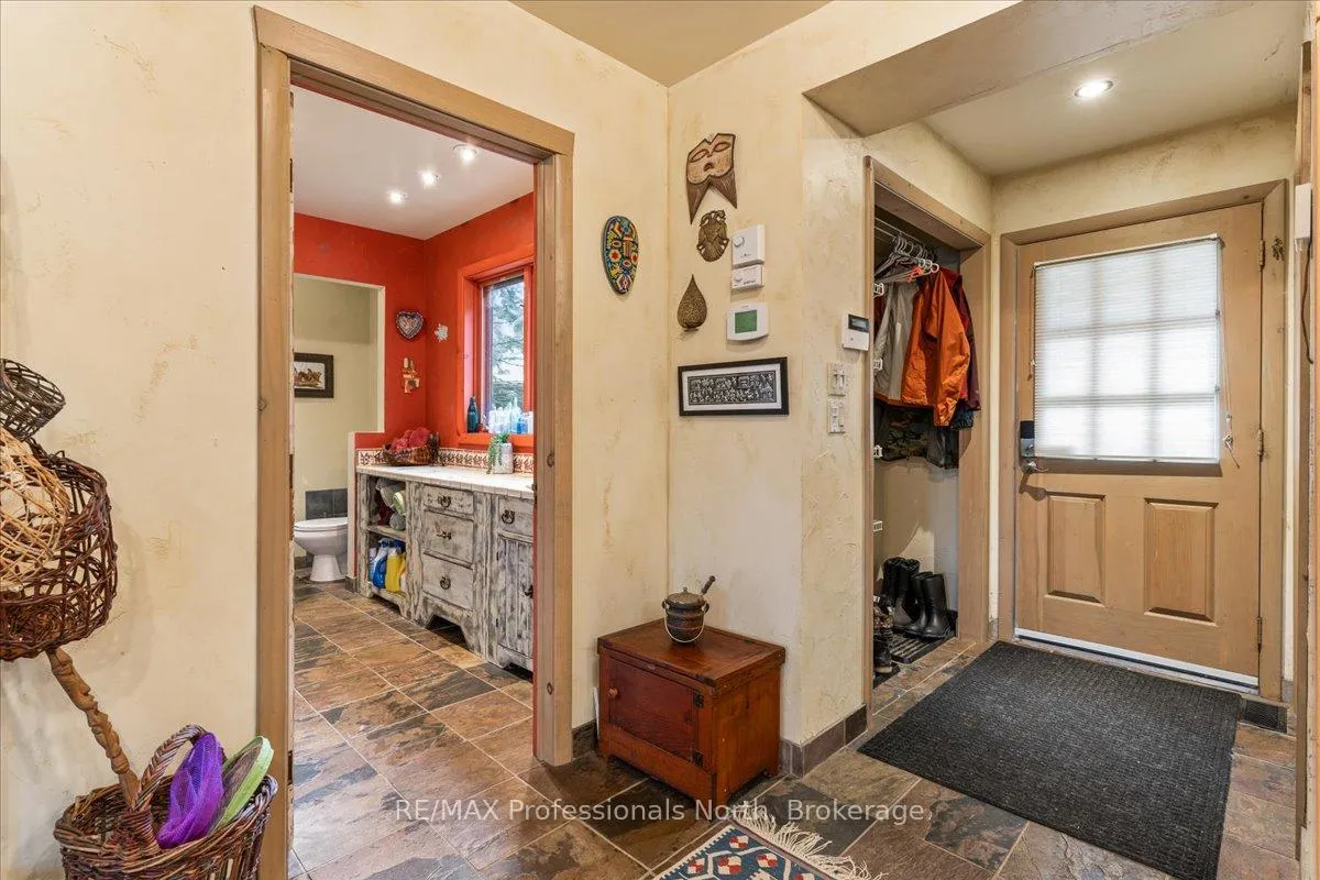 Photo 20 of 1032 Parallel Falls Lane, Minden Hills, Minden — HOMEH