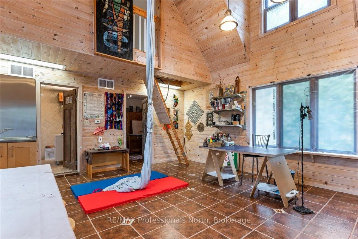 Photo 36 of 1032 Parallel Falls Lane, Minden Hills, Minden — HOMEH