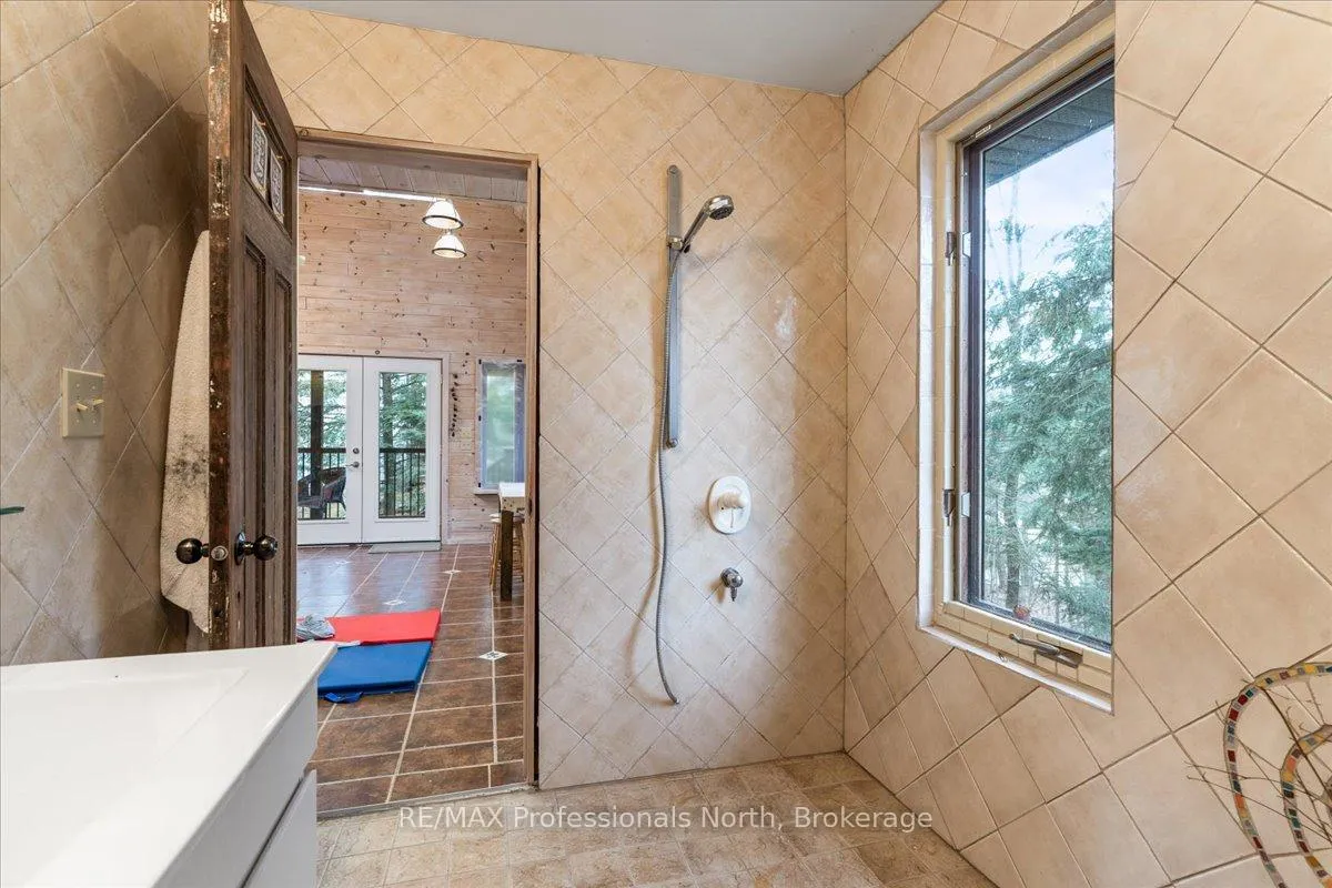 Photo 39 of 1032 Parallel Falls Lane, Minden Hills, Minden — HOMEH