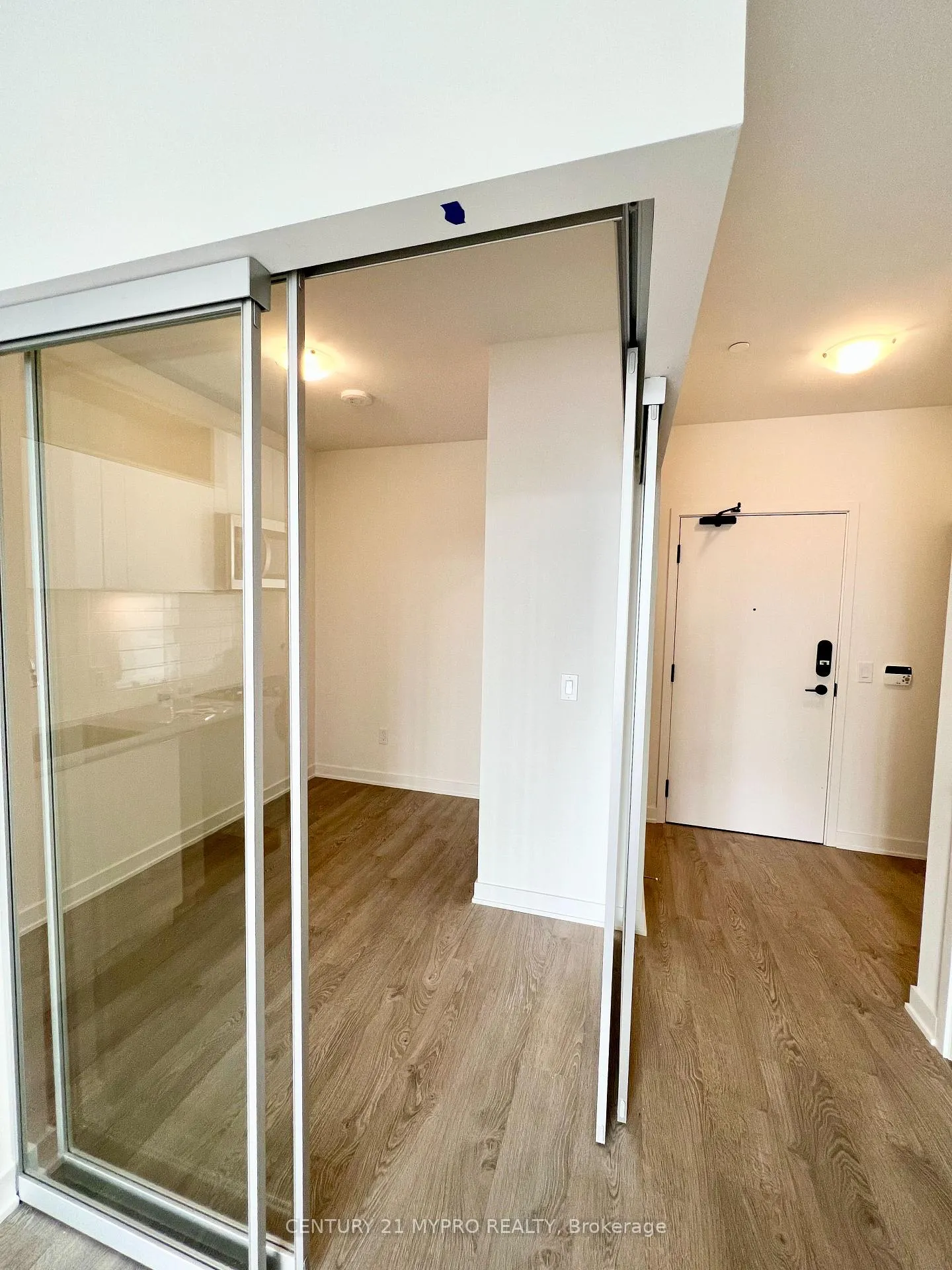 Photo 4 of Unit 1015, 60 Princess Street, Toronto, Waterfront Communities — HOMEH