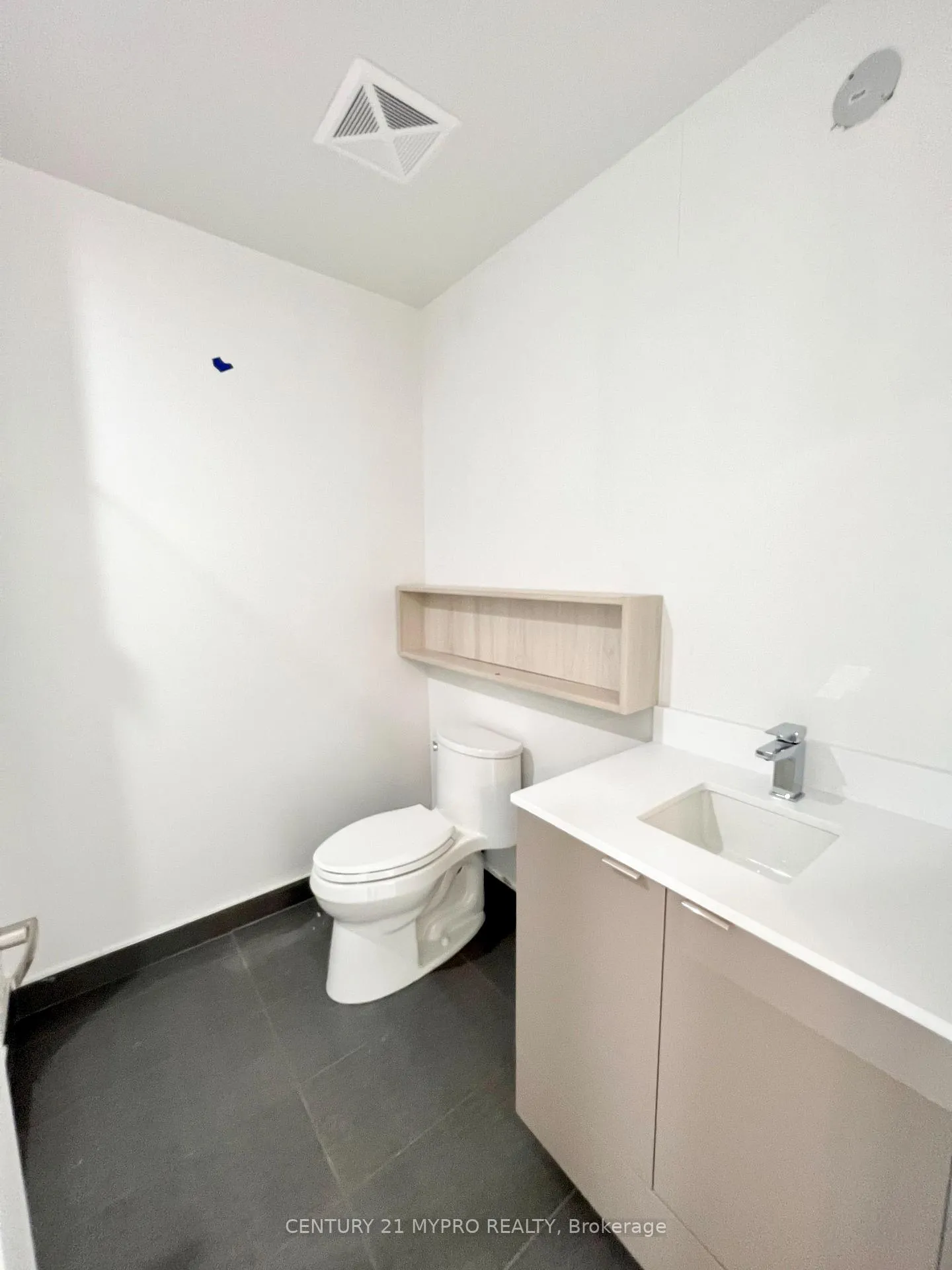 Photo 12 of Unit 1015, 60 Princess Street, Toronto, Waterfront Communities — HOMEH