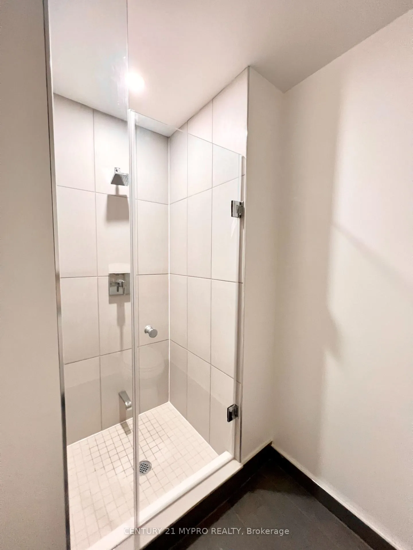 Photo 13 of Unit 1015, 60 Princess Street, Toronto, Waterfront Communities — HOMEH