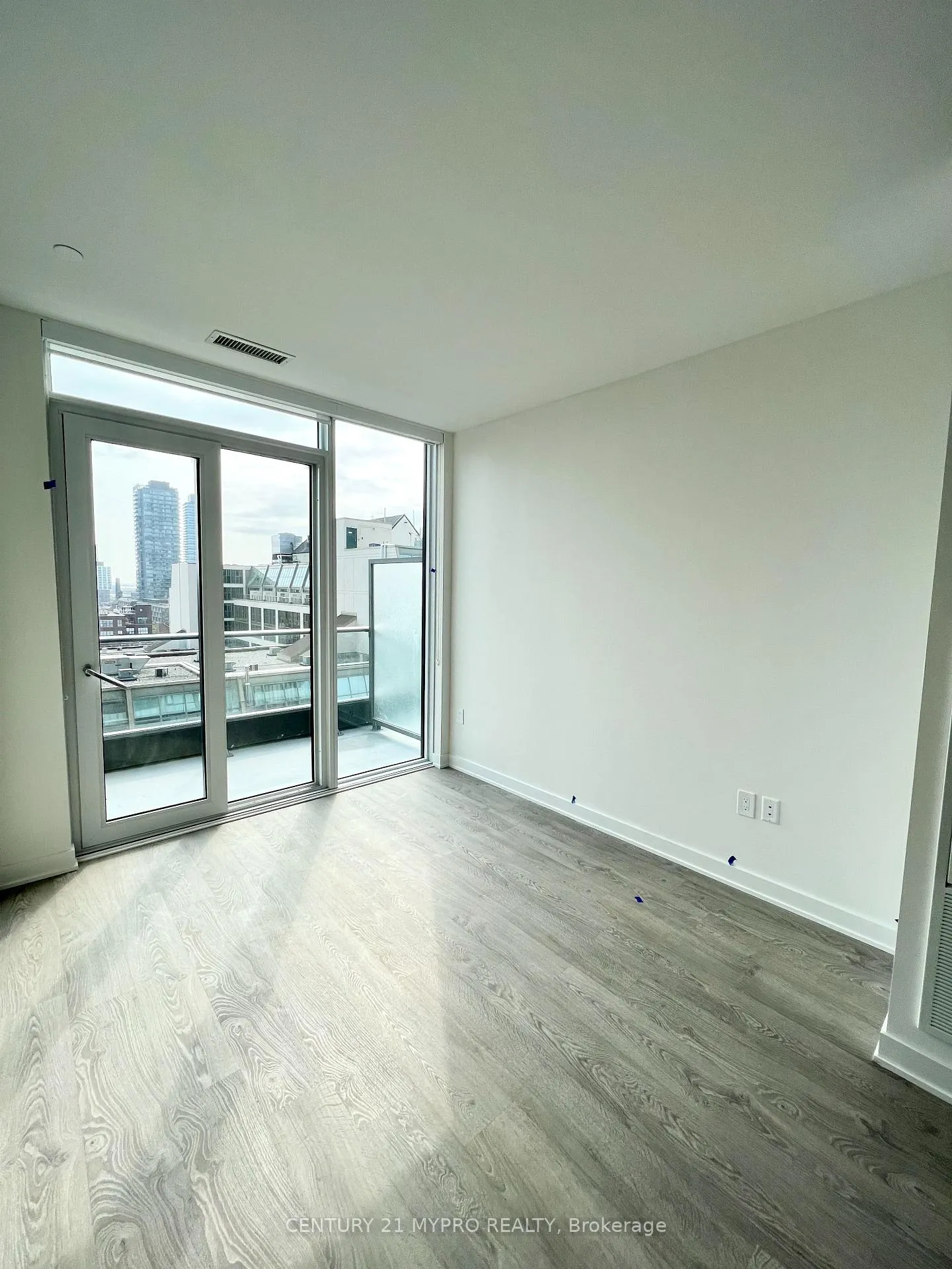 Photo 14 of Unit 1015, 60 Princess Street, Toronto, Waterfront Communities — HOMEH