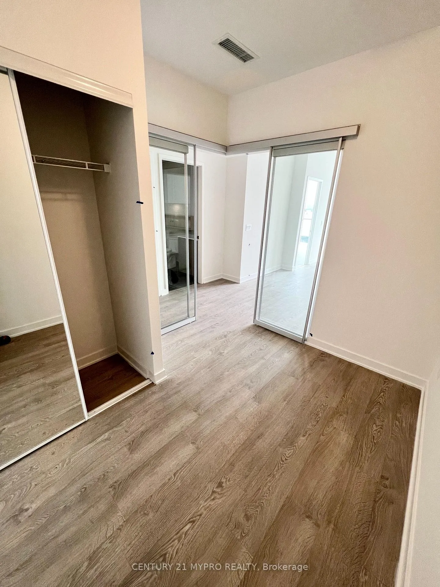 Photo 15 of Unit 1015, 60 Princess Street, Toronto, Waterfront Communities — HOMEH