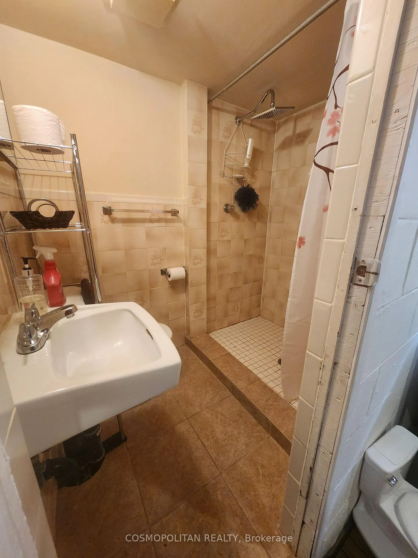 Photo 22 of 257 Grantham Avenue, St. Catharines, Facer — HOMEH