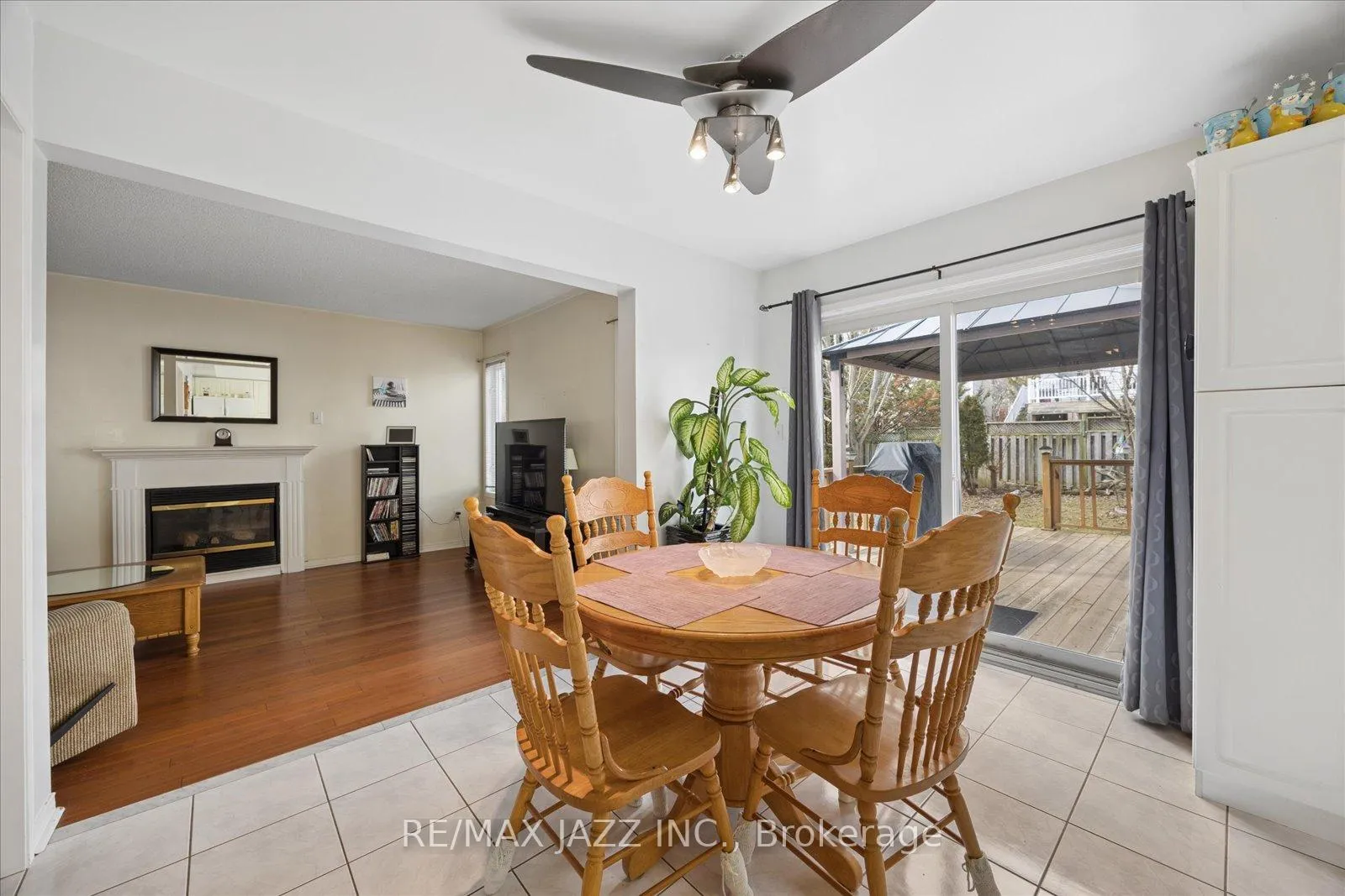 Photo 9 of 1395 Ashgrove Crescent, Oshawa, Pinecrest — HOMEH