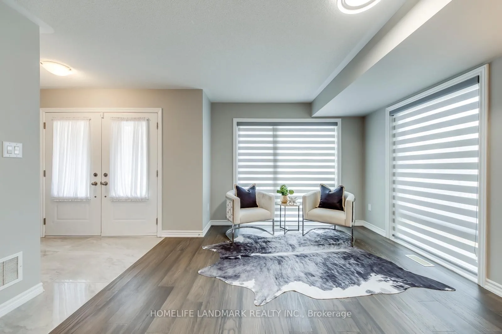 Photo 4 of Unit Unit 7 -, 2485 Badger Crescent, Oakville, Glen Abbey — HOMEH