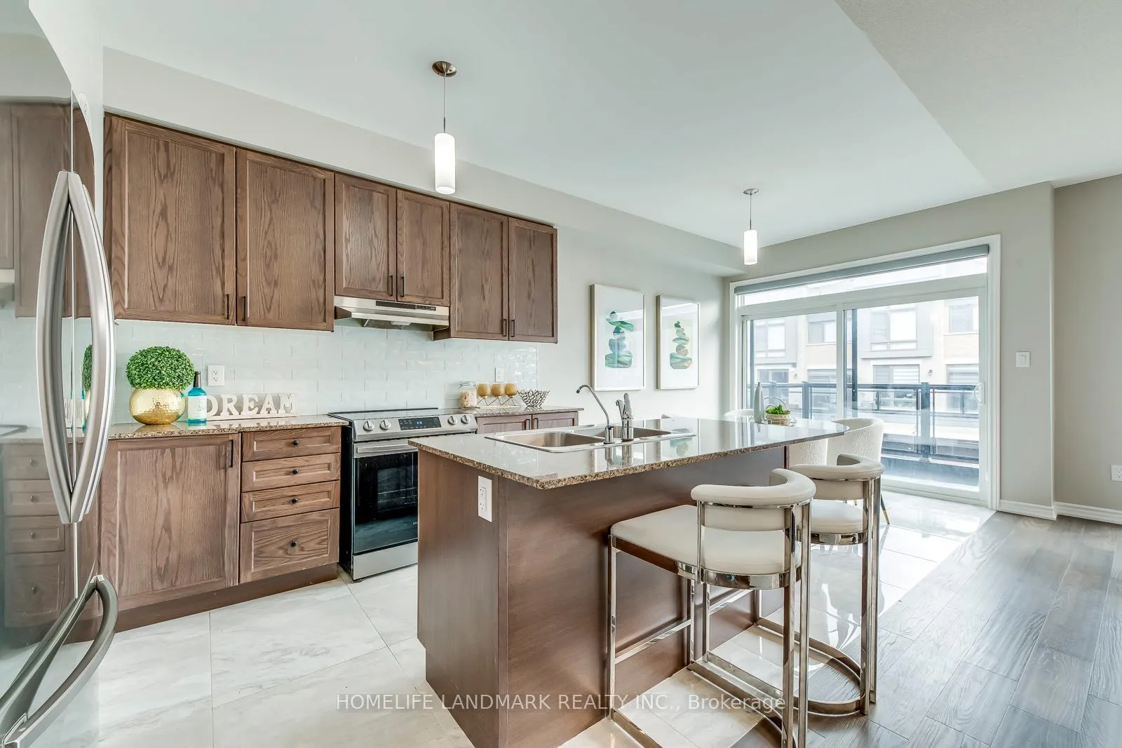 Photo 17 of Unit Unit 7 -, 2485 Badger Crescent, Oakville, Glen Abbey — HOMEH
