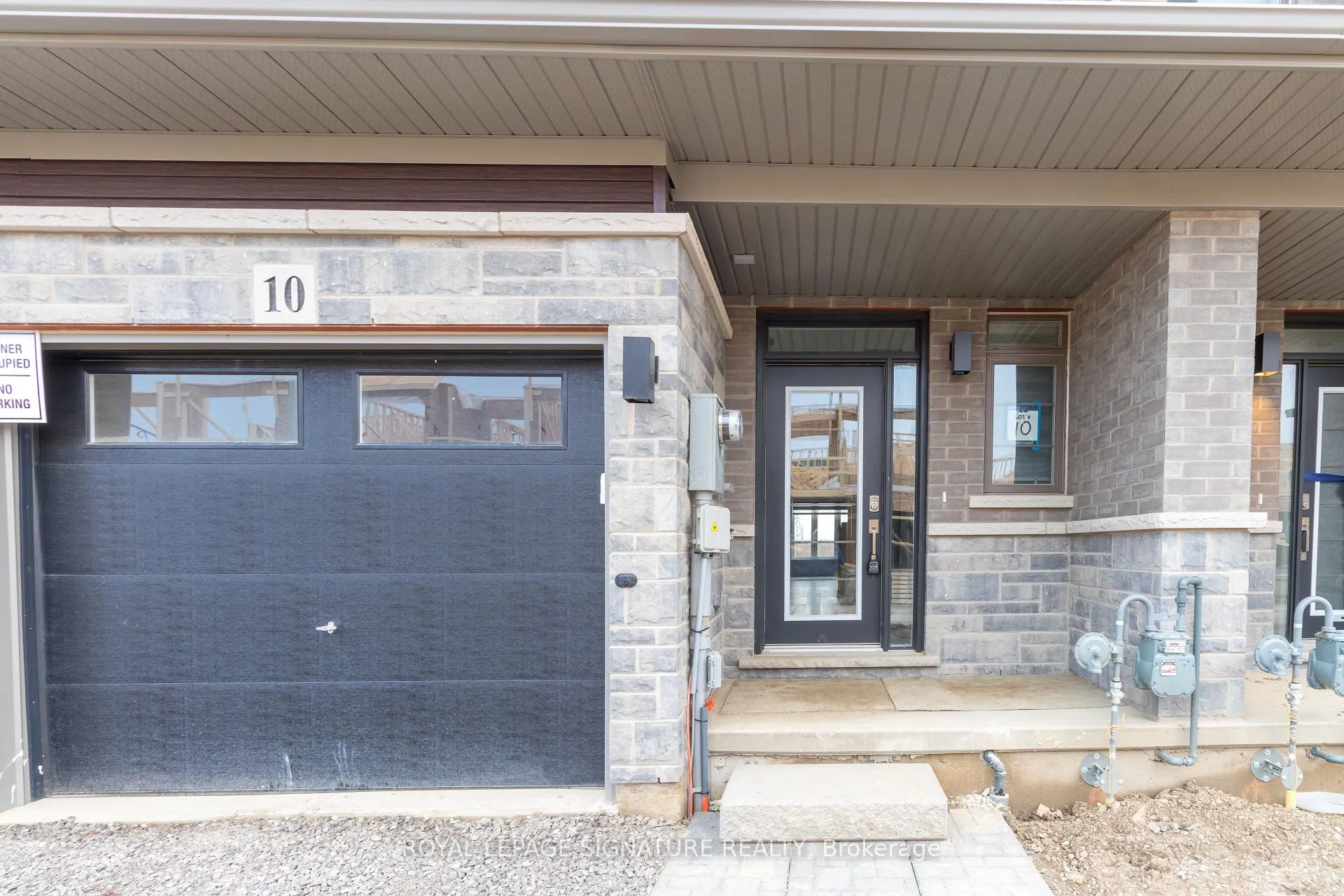 Photo 2 of Unit 10, 61 Soho Street, Hamilton, Stoney Creek — HOMEH