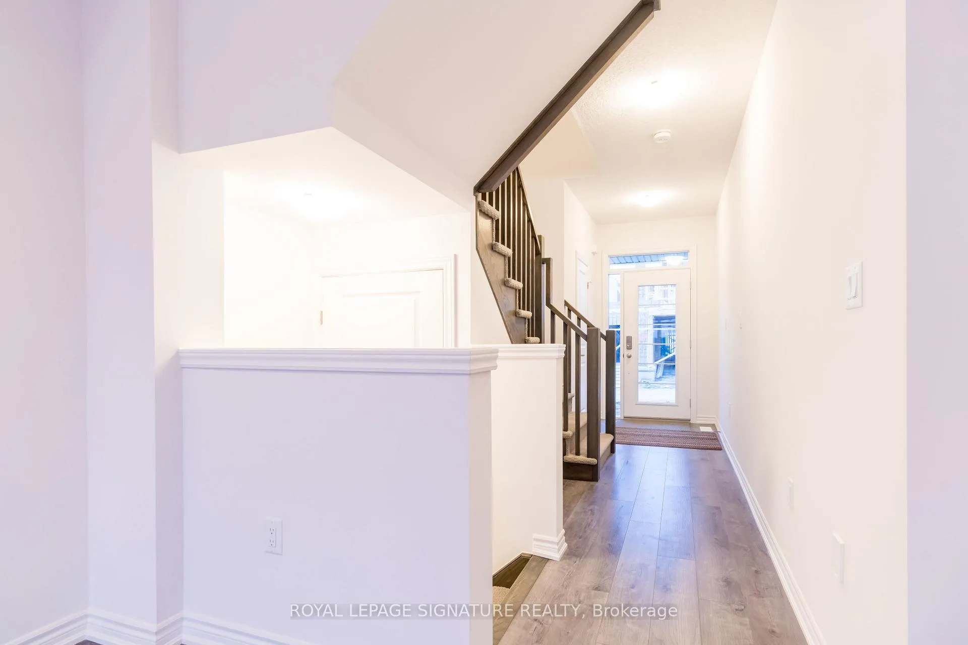 Photo 5 of Unit 10, 61 Soho Street, Hamilton, Stoney Creek — HOMEH