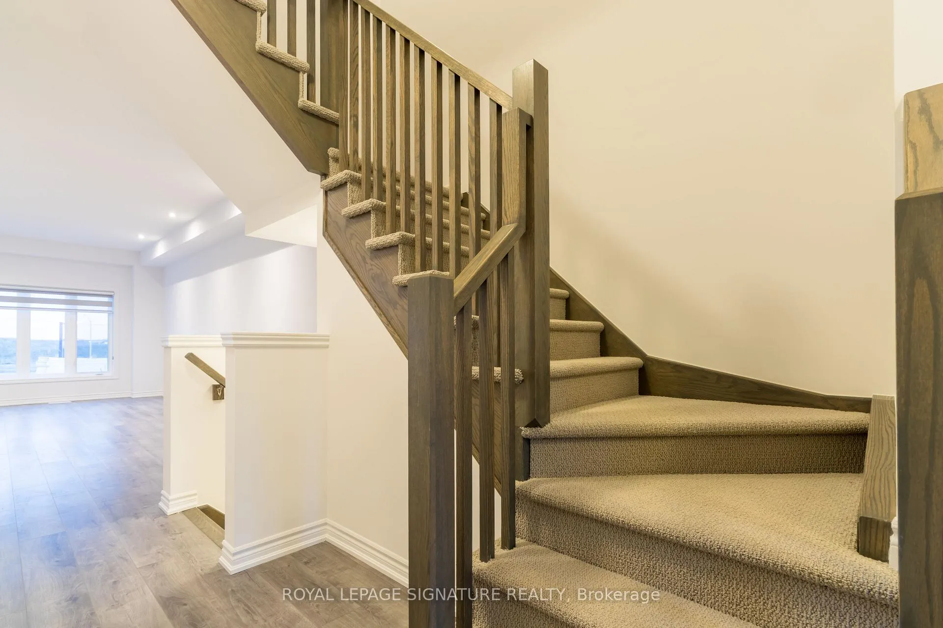 Photo 13 of Unit 10, 61 Soho Street, Hamilton, Stoney Creek — HOMEH