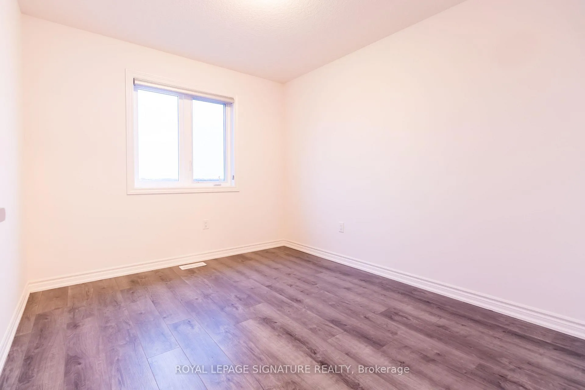 Photo 20 of Unit 10, 61 Soho Street, Hamilton, Stoney Creek — HOMEH