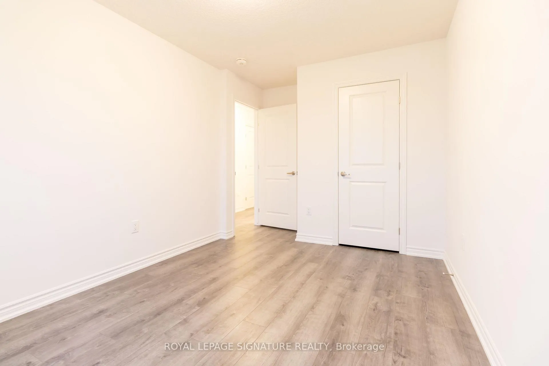 Photo 23 of Unit 10, 61 Soho Street, Hamilton, Stoney Creek — HOMEH