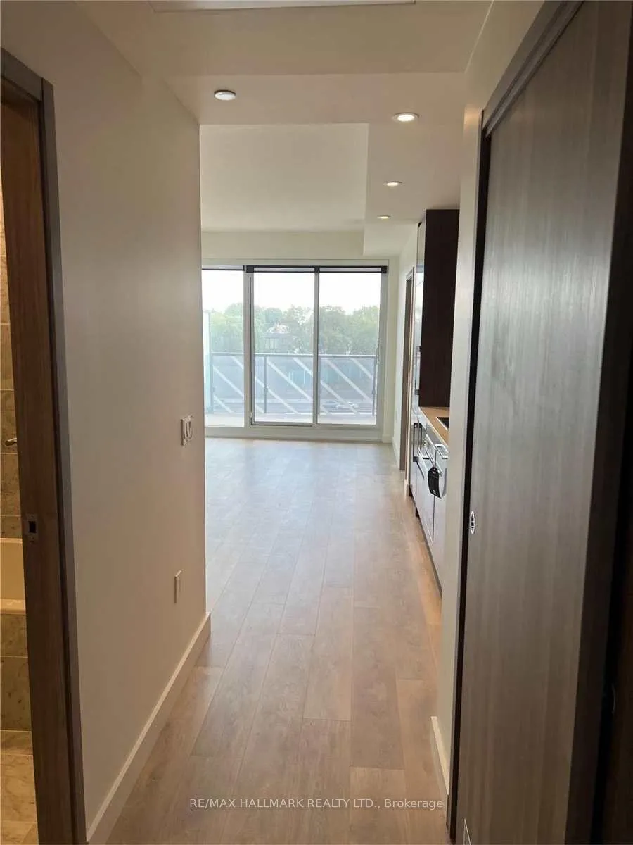 Photo 1 of Unit 705, 95 Mcmahon Drive, North York, Bayview Village — HOMEH