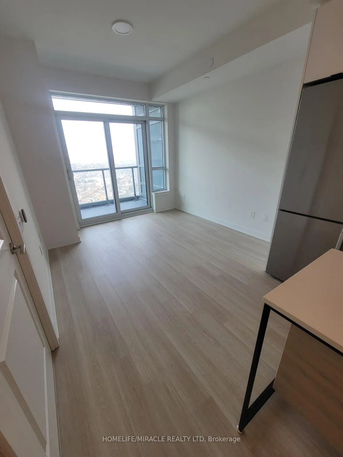 Photo 2 of Unit 3109, 30 Upper Mall Way, Vaughan, Brownridge — HOMEH