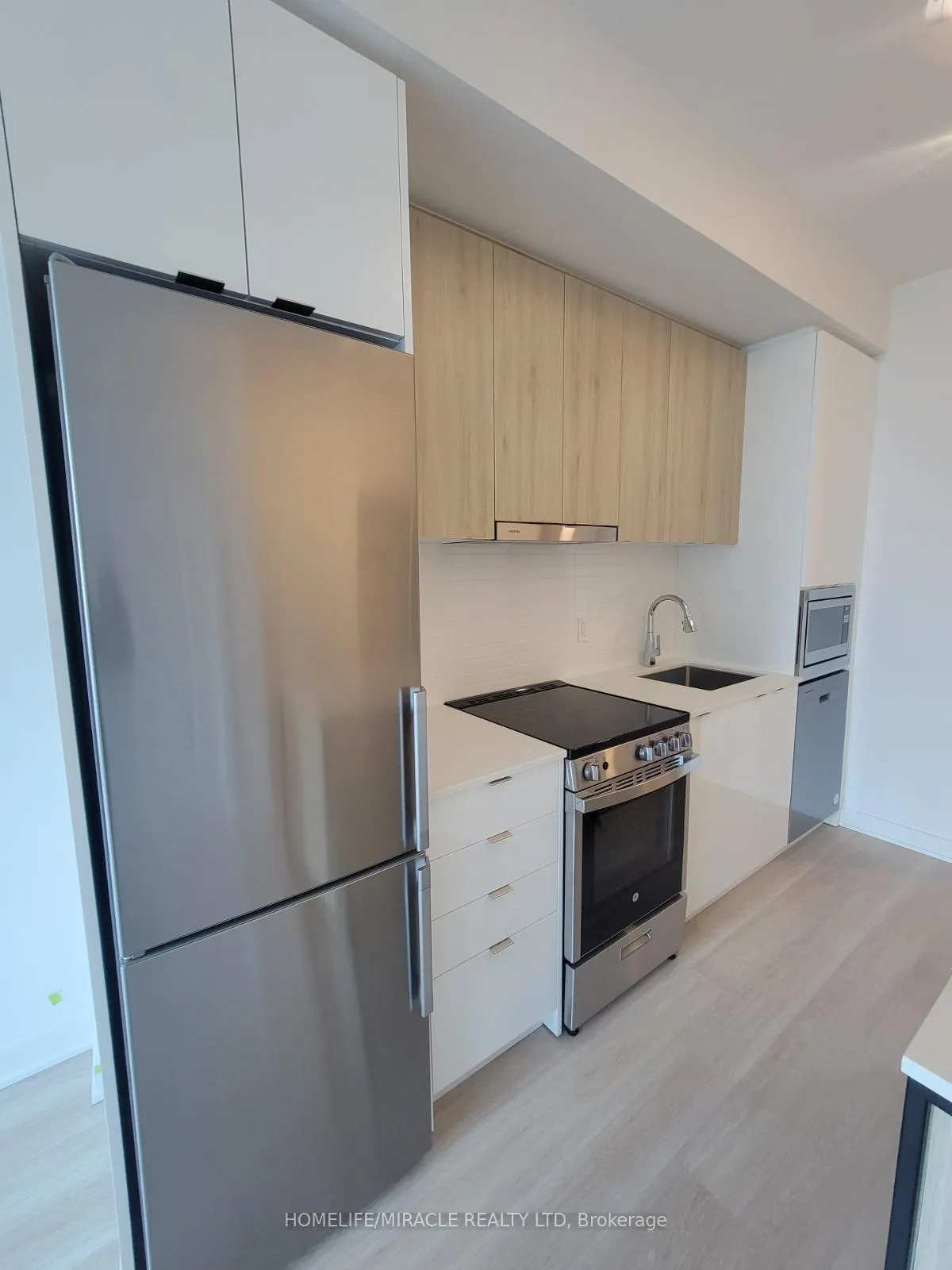Photo 3 of Unit 3109, 30 Upper Mall Way, Vaughan, Brownridge — HOMEH