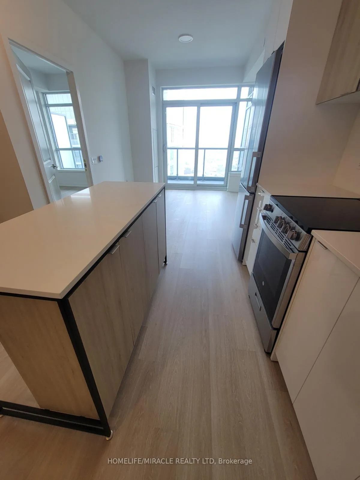 Photo 4 of Unit 3109, 30 Upper Mall Way, Vaughan, Brownridge — HOMEH