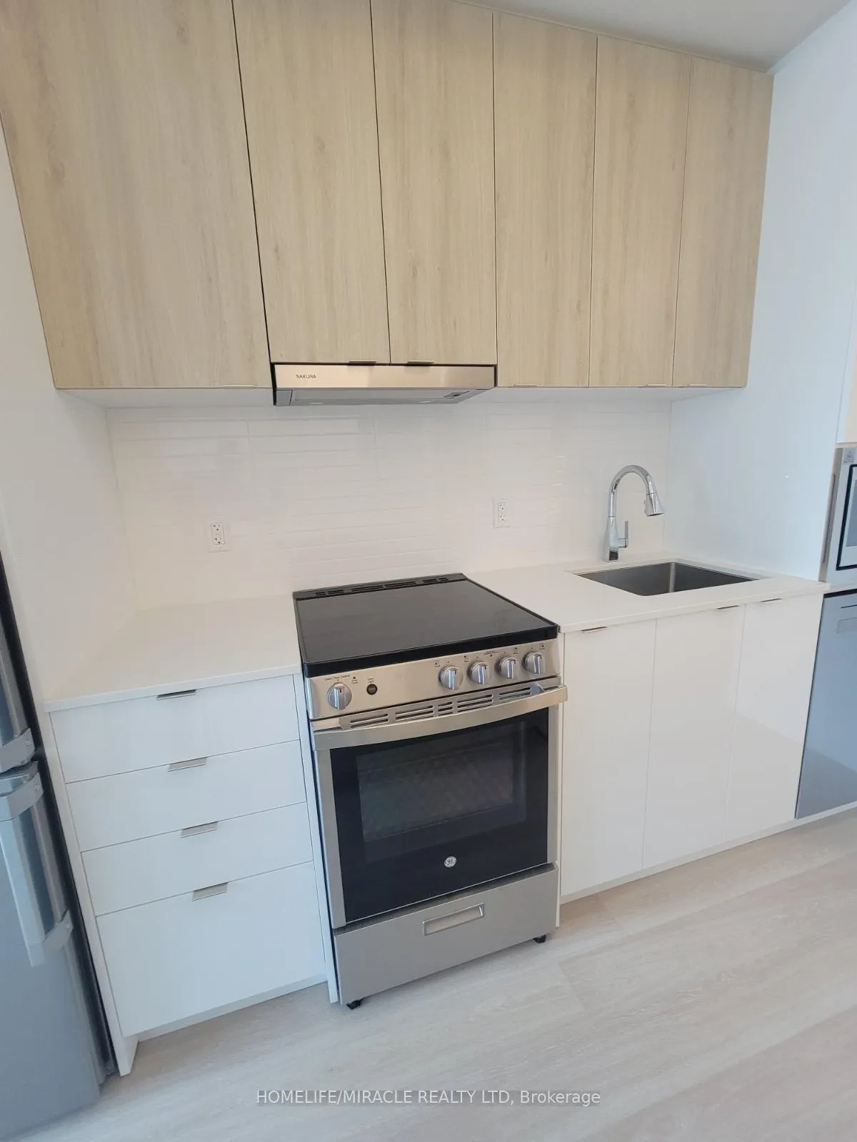 Photo 5 of Unit 3109, 30 Upper Mall Way, Vaughan, Brownridge — HOMEH