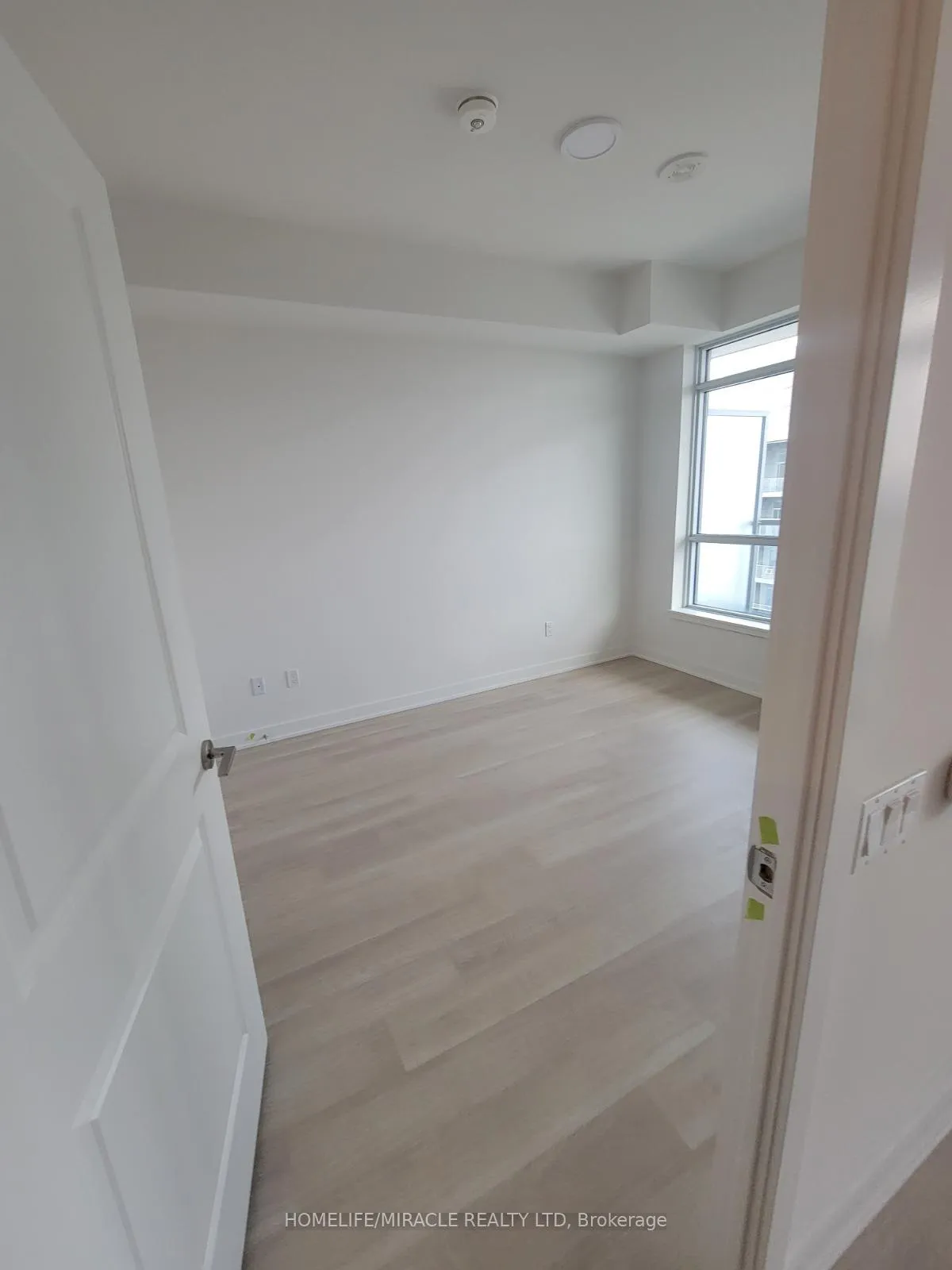 Photo 8 of Unit 3109, 30 Upper Mall Way, Vaughan, Brownridge — HOMEH