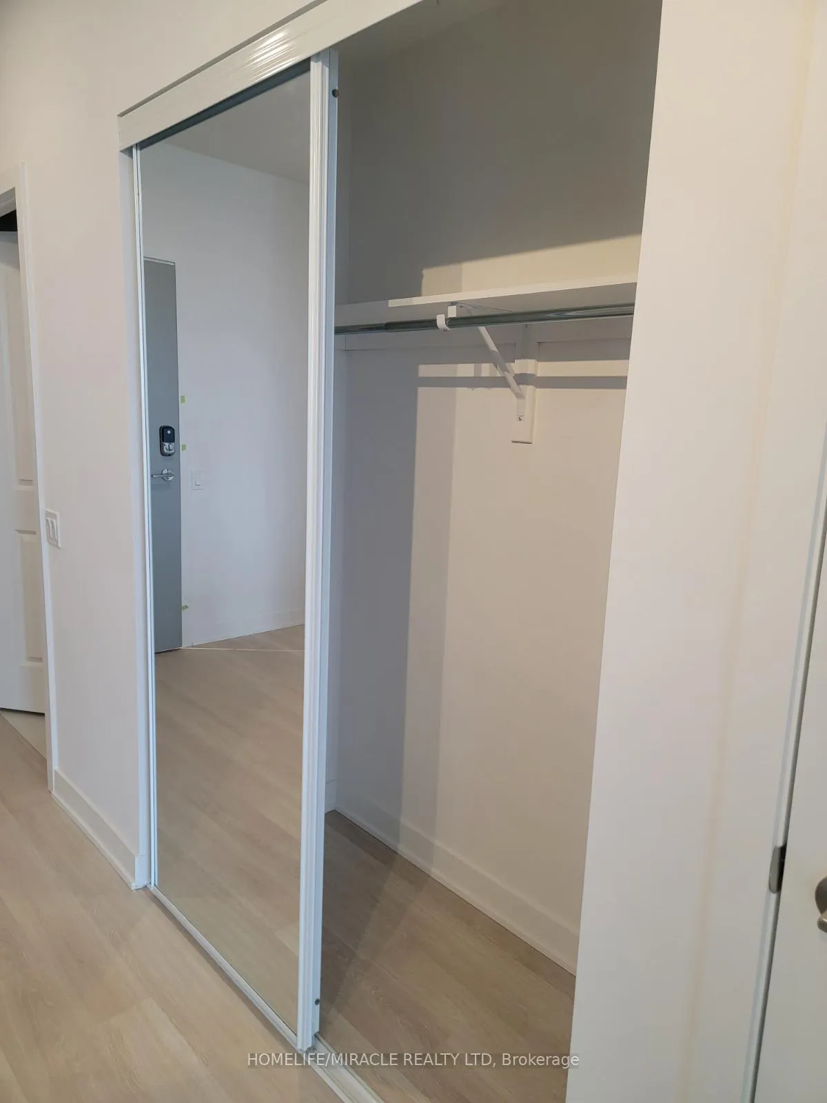 Photo 14 of Unit 3109, 30 Upper Mall Way, Vaughan, Brownridge — HOMEH