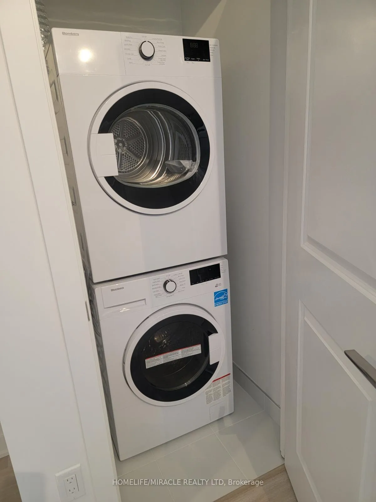 Photo 18 of Unit 3109, 30 Upper Mall Way, Vaughan, Brownridge — HOMEH