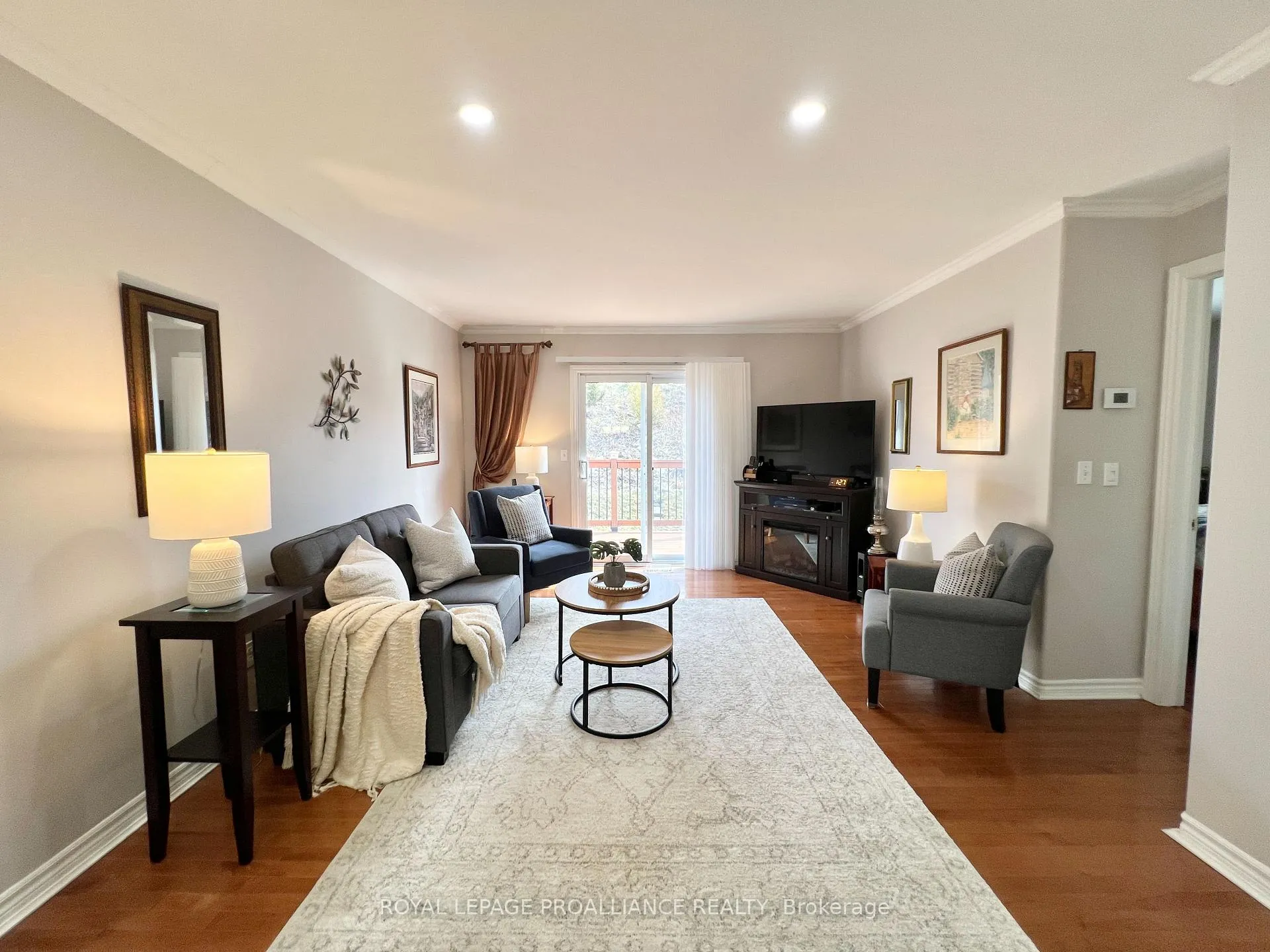 Photo 11 of Unit 13, 35 Albion Street, Belleville, Belleville Ward — HOMEH