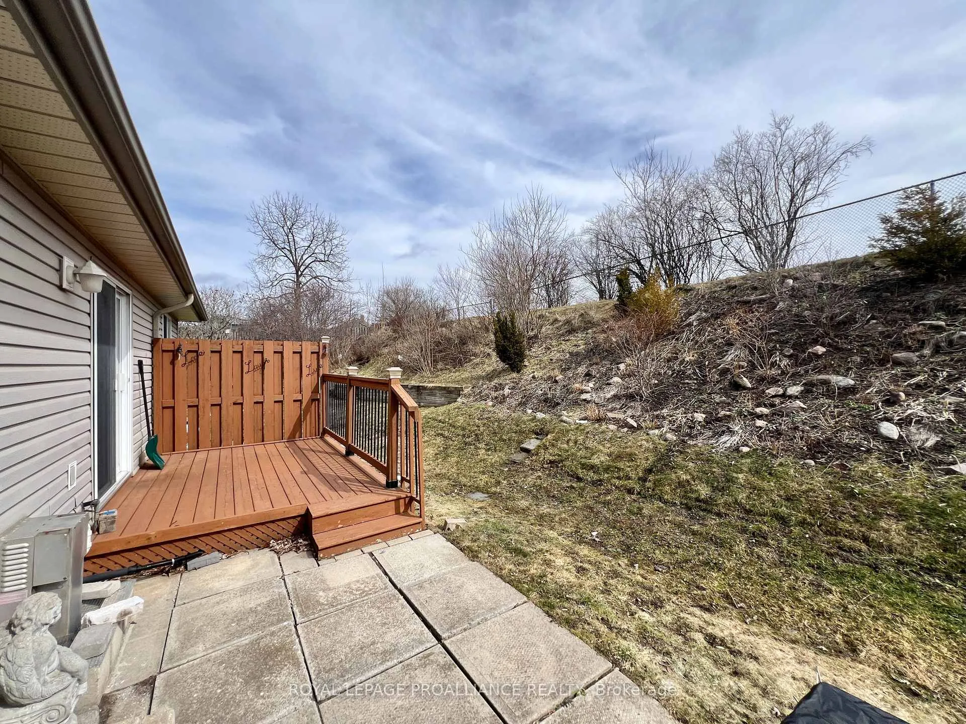 Photo 26 of Unit 13, 35 Albion Street, Belleville, Belleville Ward — HOMEH