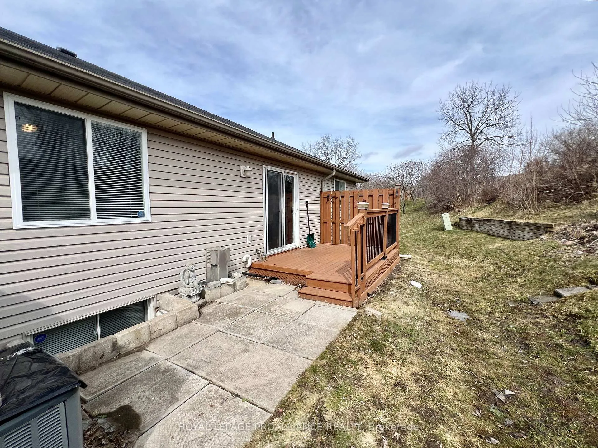 Photo 27 of Unit 13, 35 Albion Street, Belleville, Belleville Ward — HOMEH