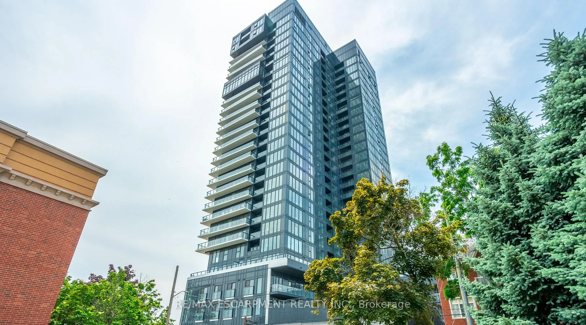 Photo 1 of Unit 2206, 370 Martha Street, Burlington, Brant — HOMEH