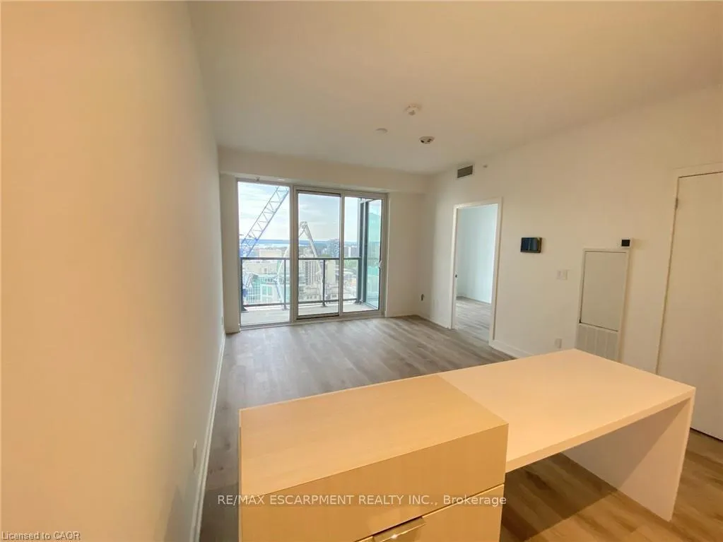 Photo 5 of Unit 2206, 370 Martha Street, Burlington, Brant — HOMEH