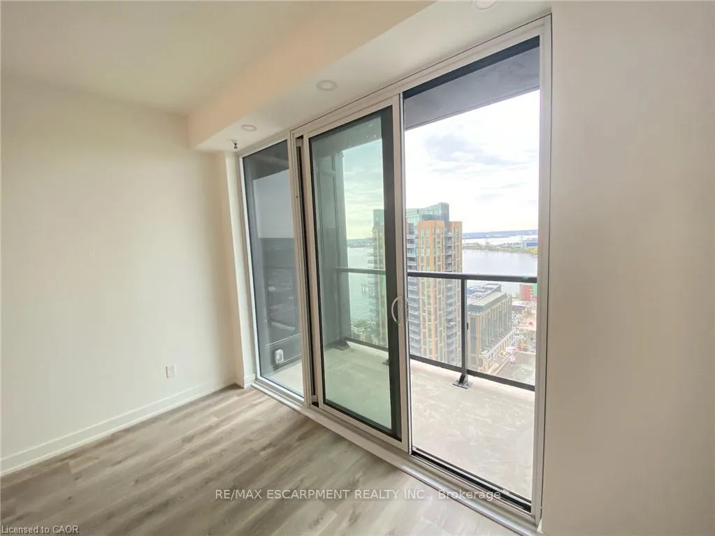 Photo 8 of Unit 2206, 370 Martha Street, Burlington, Brant — HOMEH