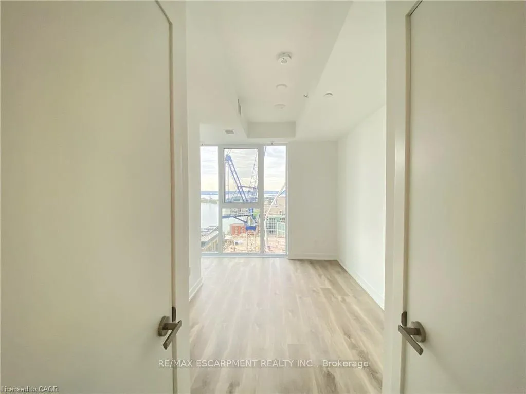 Photo 10 of Unit 2206, 370 Martha Street, Burlington, Brant — HOMEH