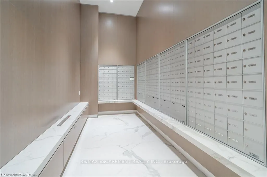 Photo 16 of Unit 2206, 370 Martha Street, Burlington, Brant — HOMEH