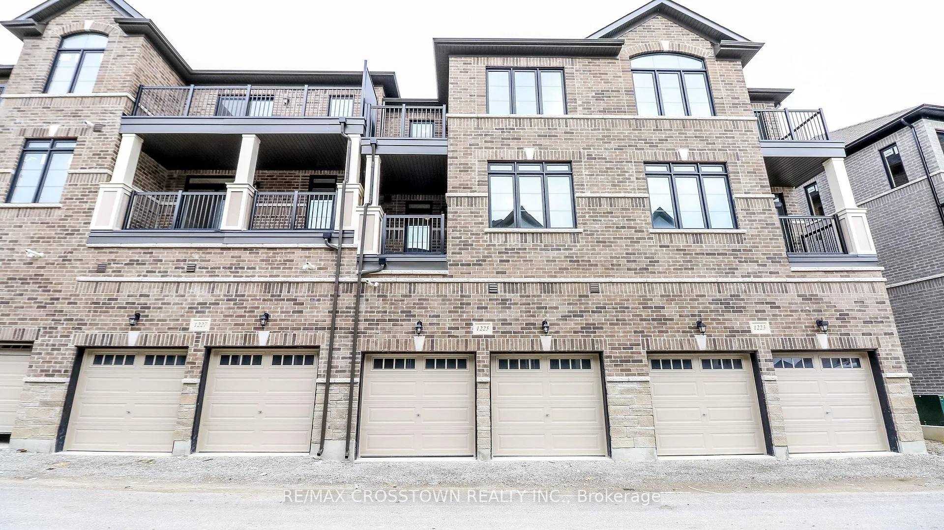 Photo 2 of Unit (Unit 7), 1225 Corm Street, Innisfil, Alcona — HOMEH
