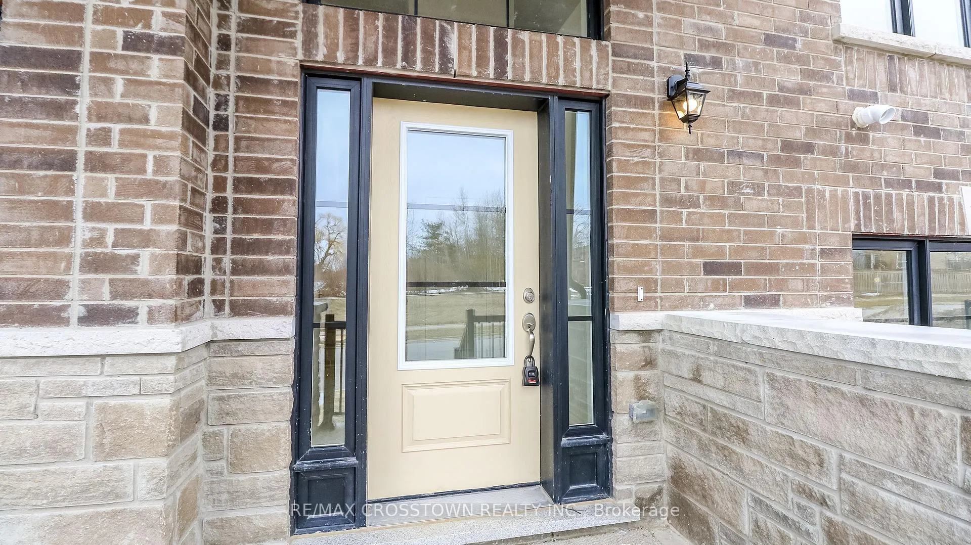 Photo 3 of Unit (Unit 7), 1225 Corm Street, Innisfil, Alcona — HOMEH