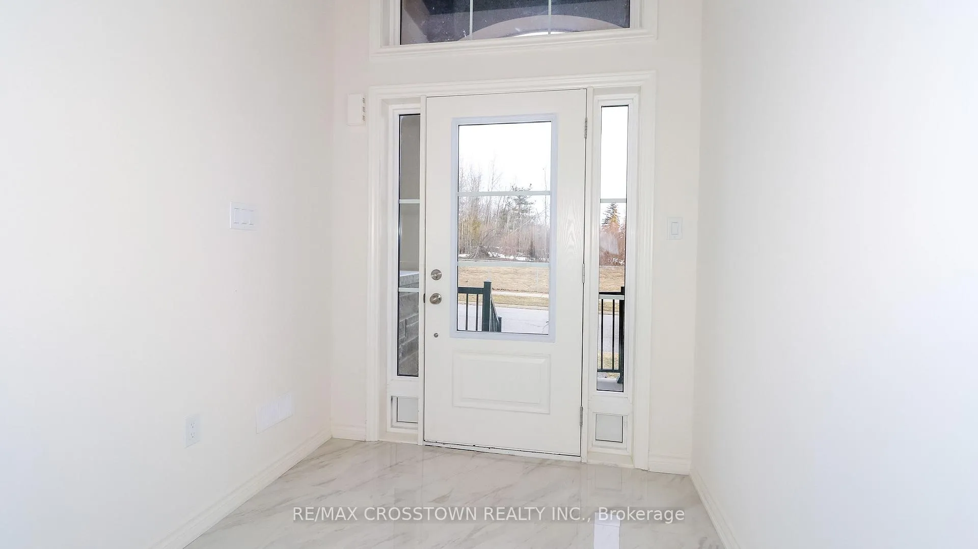 Photo 4 of Unit (Unit 7), 1225 Corm Street, Innisfil, Alcona — HOMEH