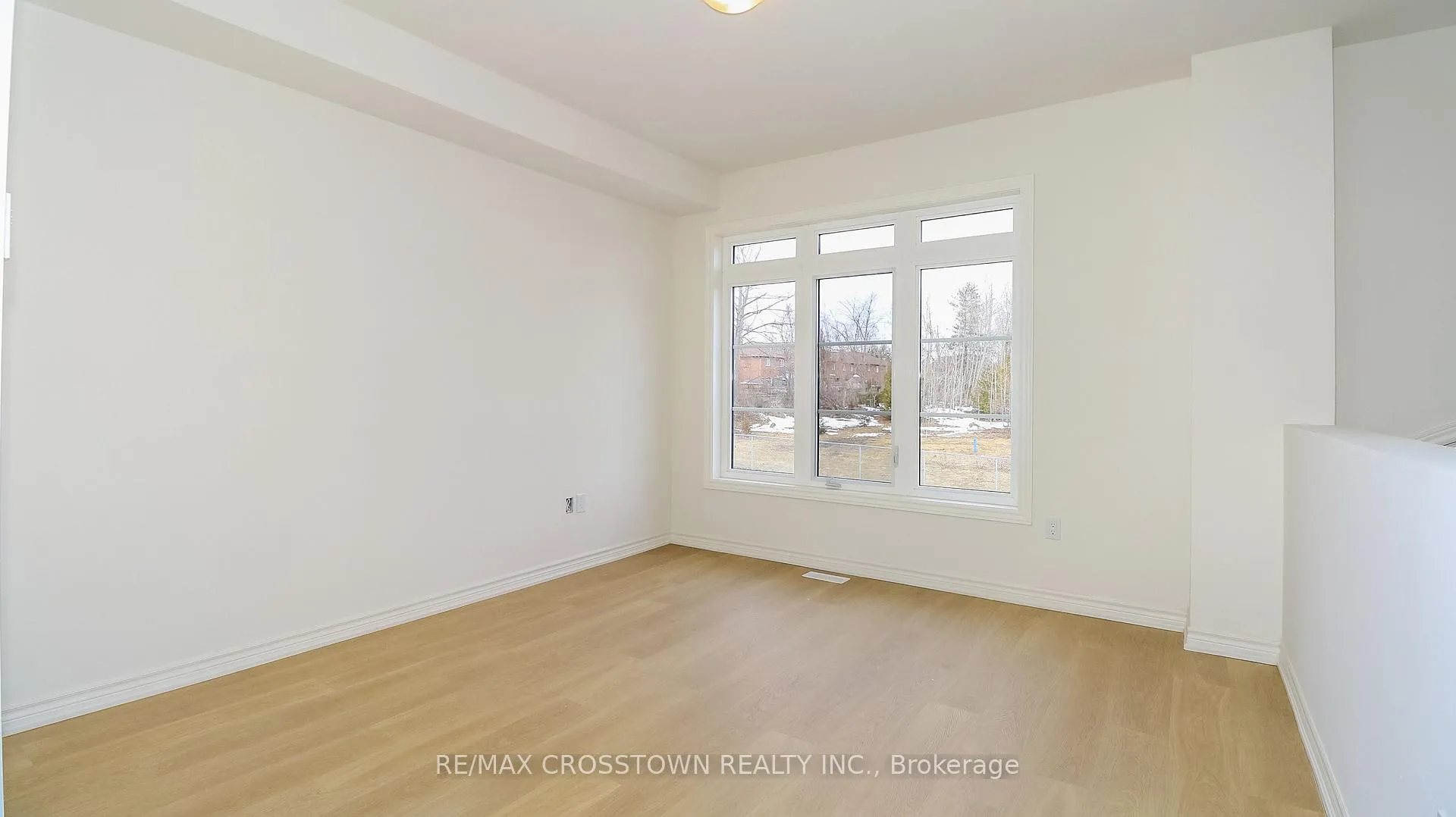 Photo 6 of Unit (Unit 7), 1225 Corm Street, Innisfil, Alcona — HOMEH