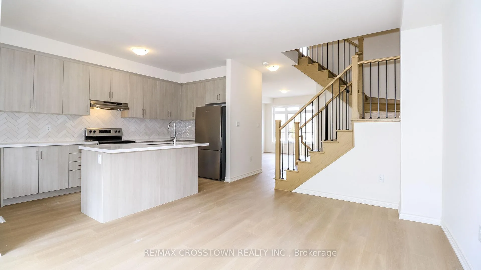 Photo 15 of Unit (Unit 7), 1225 Corm Street, Innisfil, Alcona — HOMEH