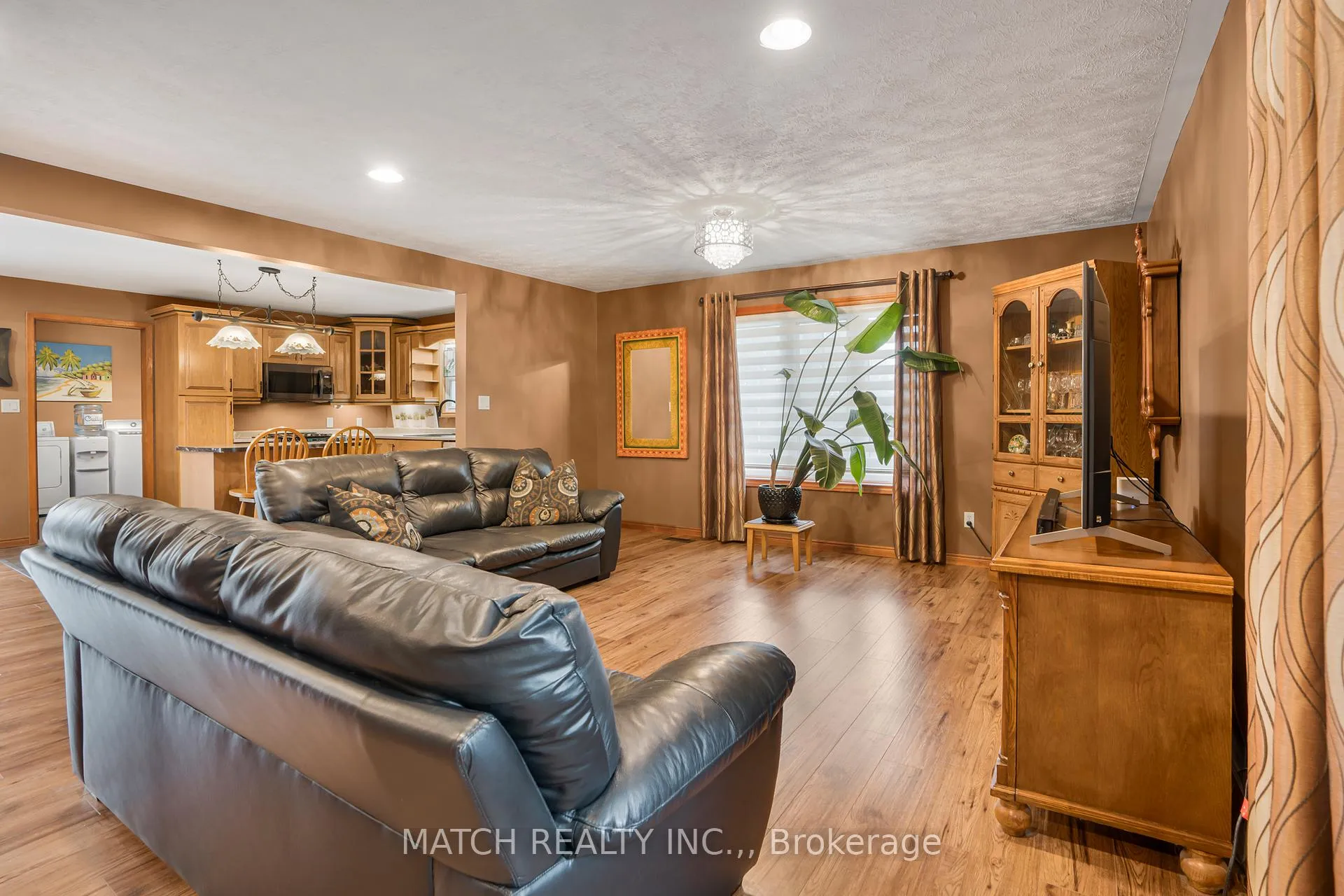 Photo 13 of 10010 Cedar Hedge Line, Chatham-Kent, Dresden — HOMEH