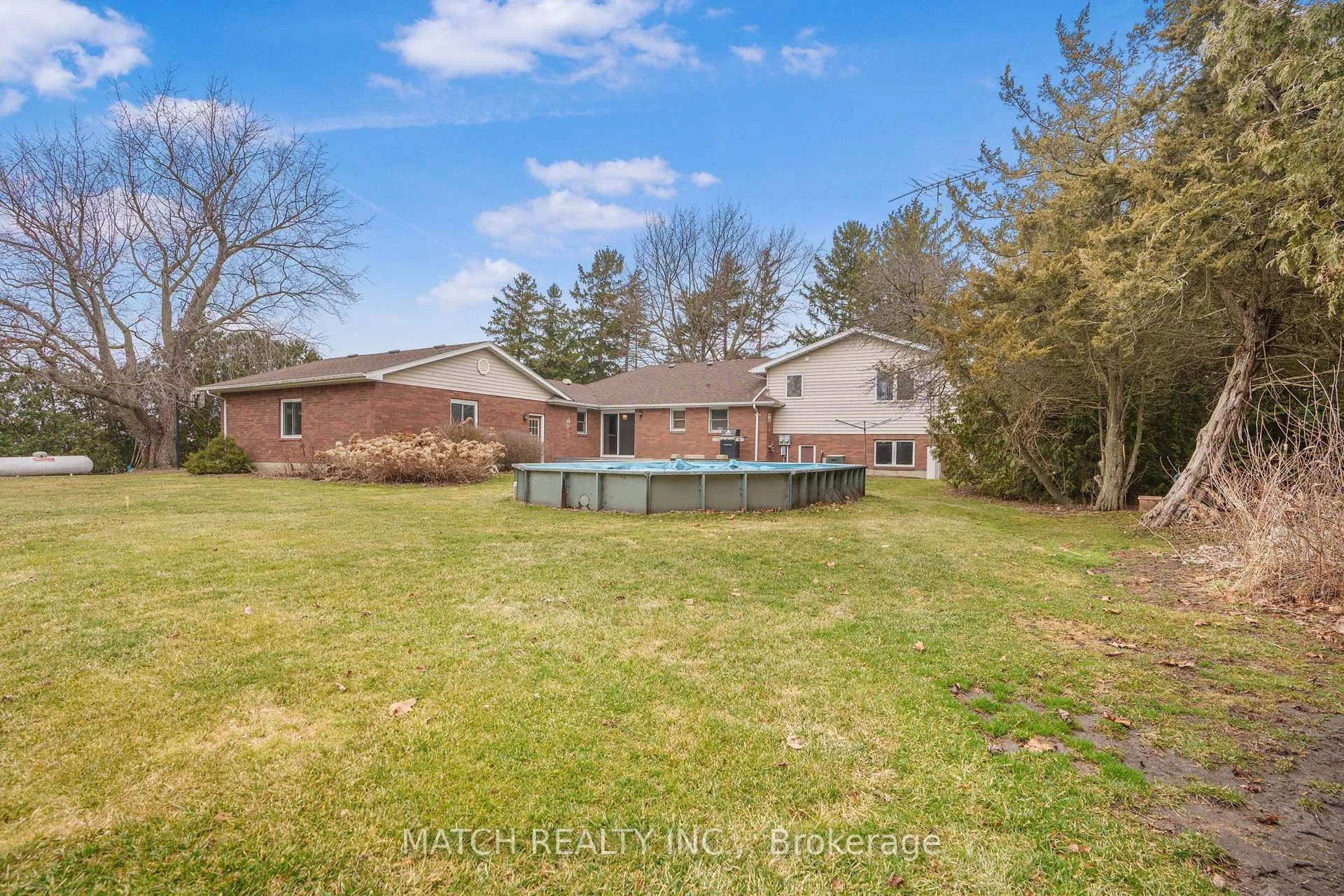 Photo 36 of 10010 Cedar Hedge Line, Chatham-Kent, Dresden — HOMEH