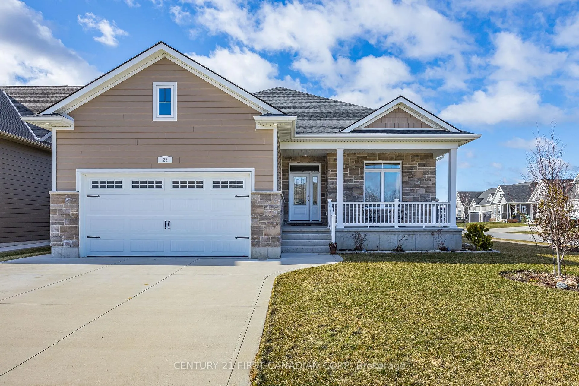 Photo 3 of 23 Brooklawn Drive, Lambton Shores, Grand Bend — HOMEH