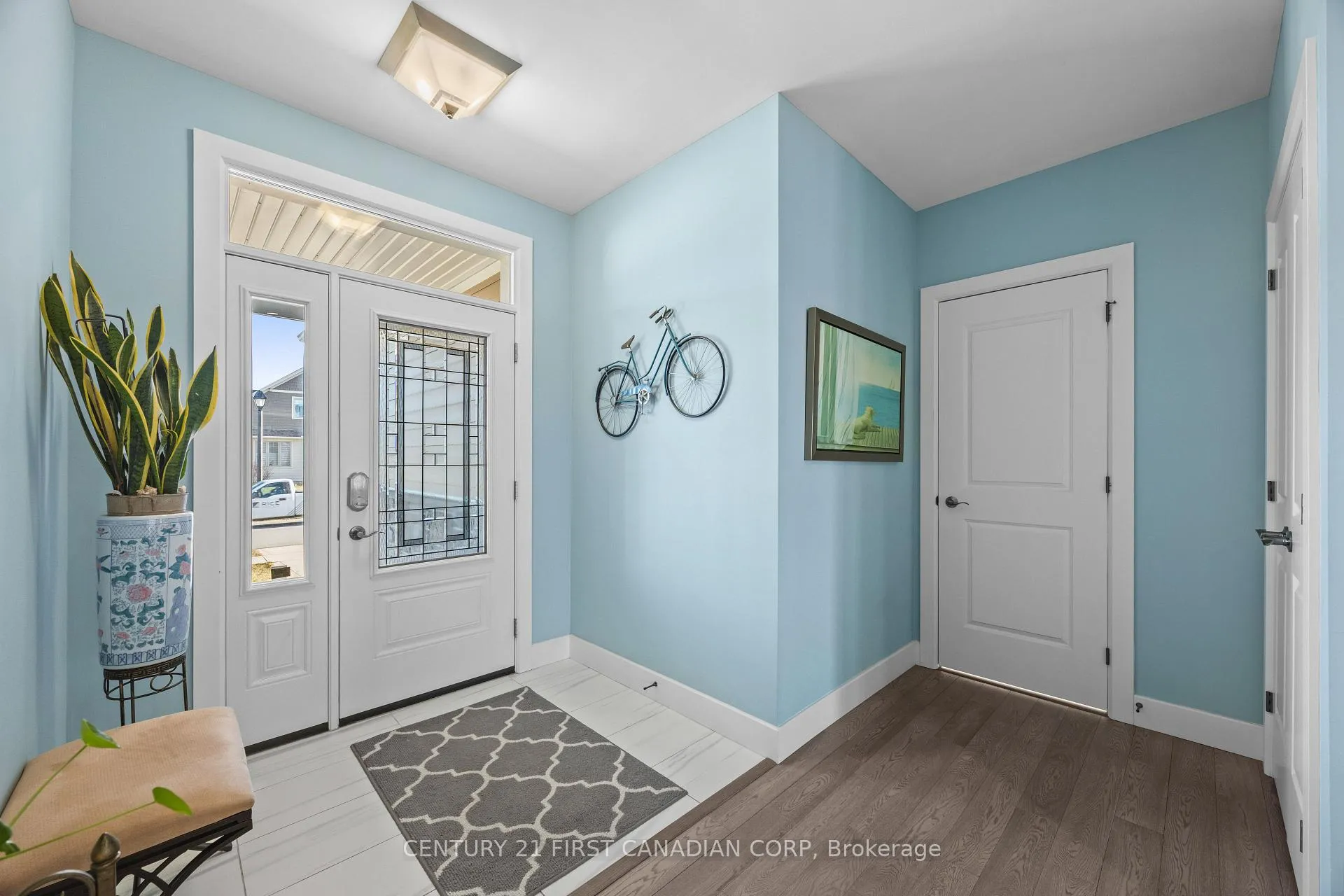 Photo 8 of 23 Brooklawn Drive, Lambton Shores, Grand Bend — HOMEH