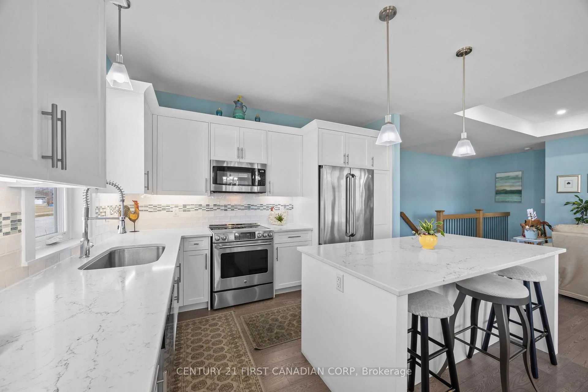 Photo 17 of 23 Brooklawn Drive, Lambton Shores, Grand Bend — HOMEH
