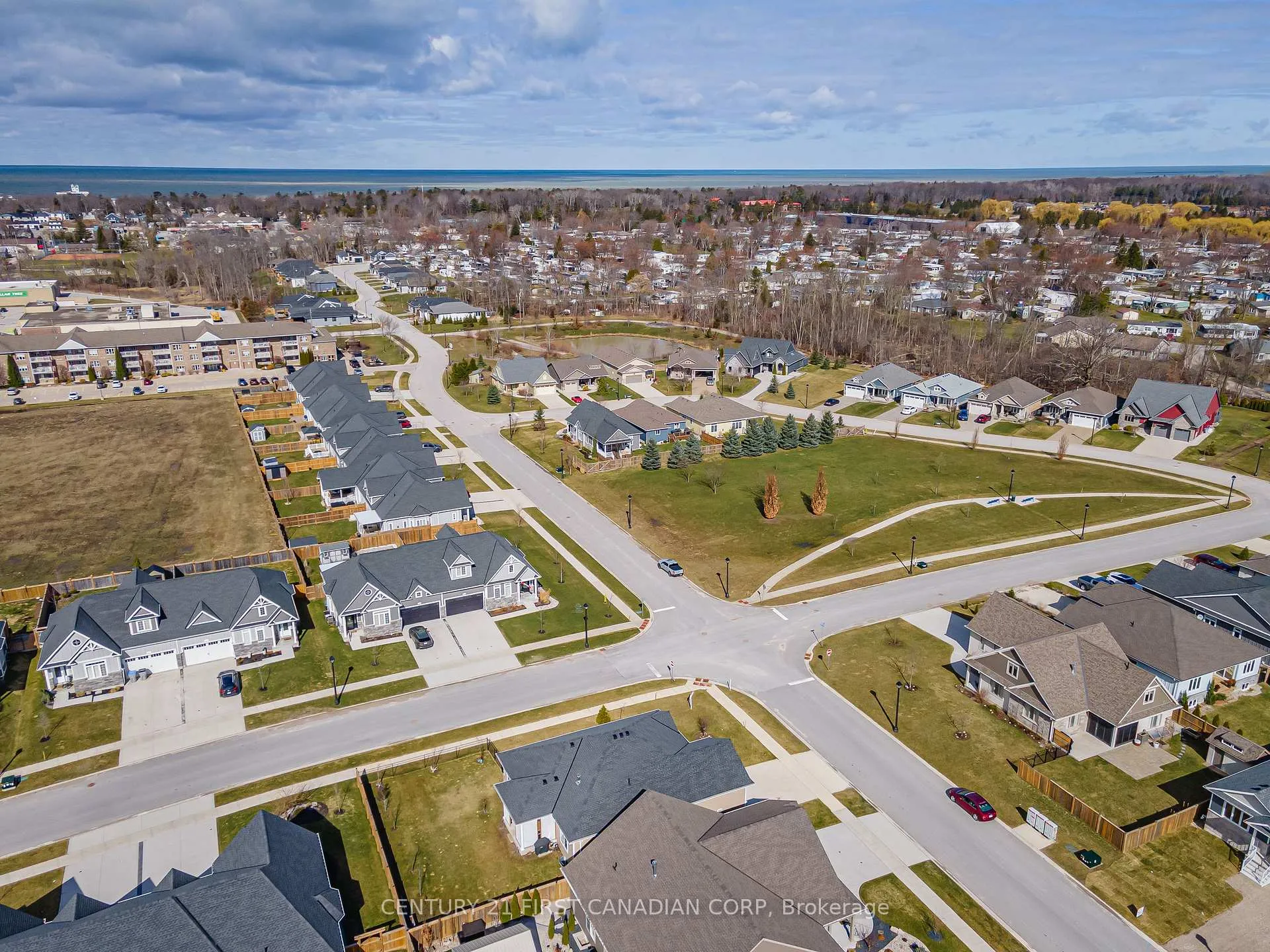 Photo 47 of 23 Brooklawn Drive, Lambton Shores, Grand Bend — HOMEH