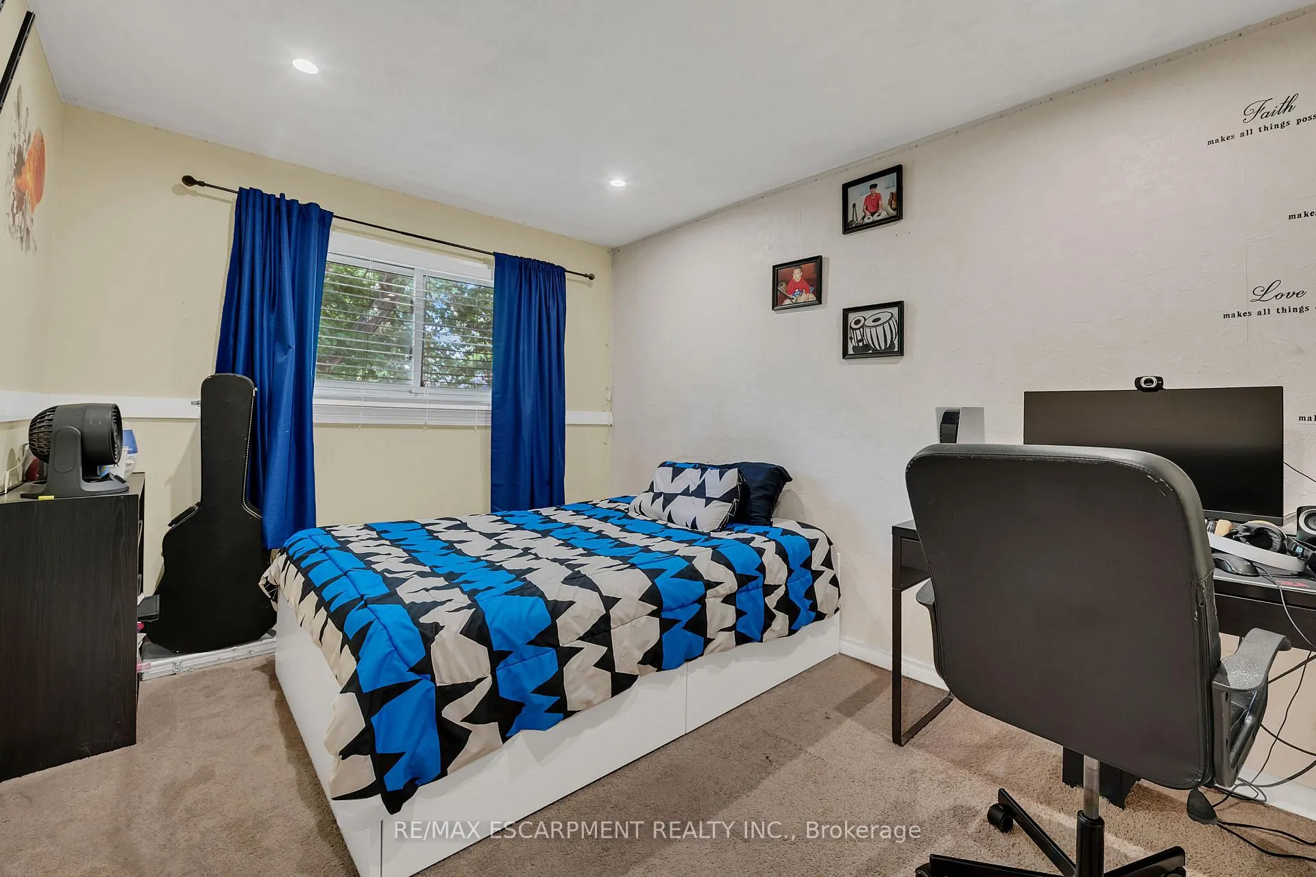Photo 15 of 18 Riverdale Drive, Hamilton, Riverdale — HOMEH